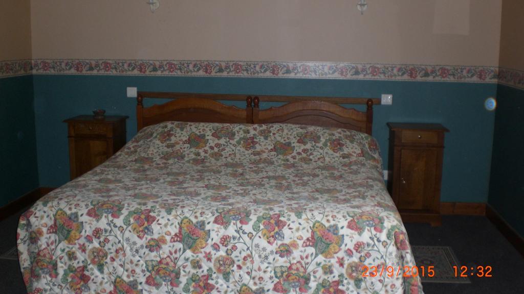 Auberge De L'Atre Quarré-les-Tombes Quarto foto